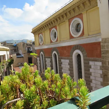 Awesome Terrace And In The Centre Palermo