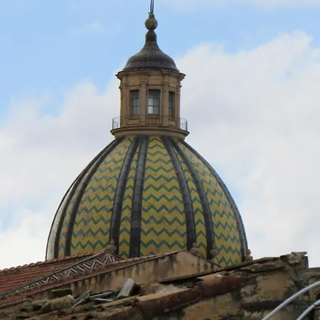 Awesome Terrace And In The Centre Palermo